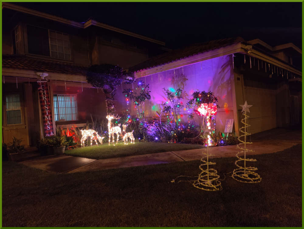 2021 Christmas decorations around Aeloa Village