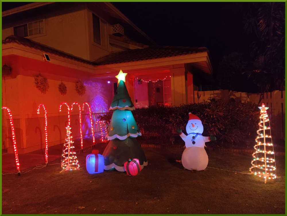 2021 Christmas decorations around Aeloa Village